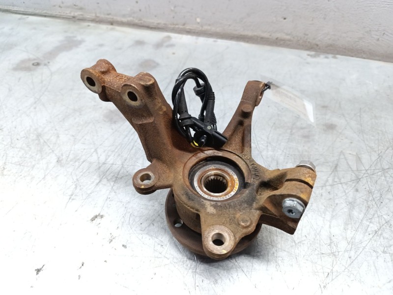 Recambio de mangueta delantera derecha para dacia sandero ii 1.2 referencia OEM IAM   