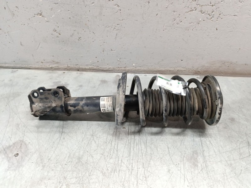 Recambio de amortiguador delantero derecho para opel vectra c berlina club referencia OEM IAM 13118706  