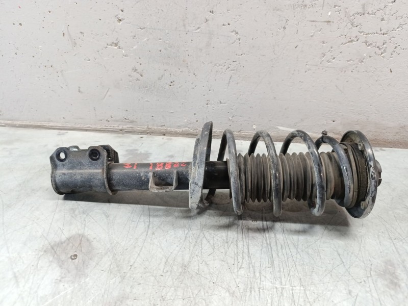 Recambio de amortiguador delantero izquierdo para opel vectra c berlina club referencia OEM IAM 13118705  