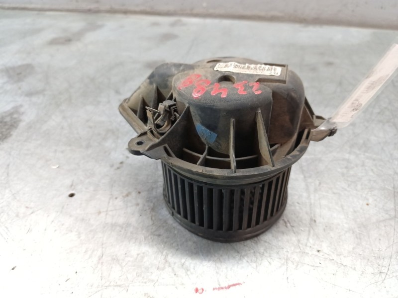 Recambio de ventilador calefaccion para renault trafic combi (ab 4.01) referencia OEM IAM  2 PINS 