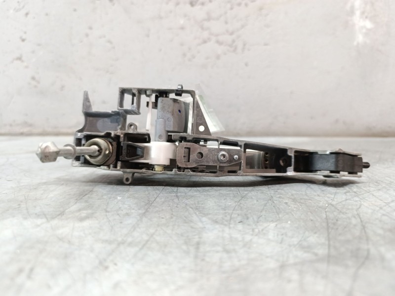 Recambio de cerradura puerta delantera izquierda para peugeot 5008 referencia OEM IAM  6 PINS 