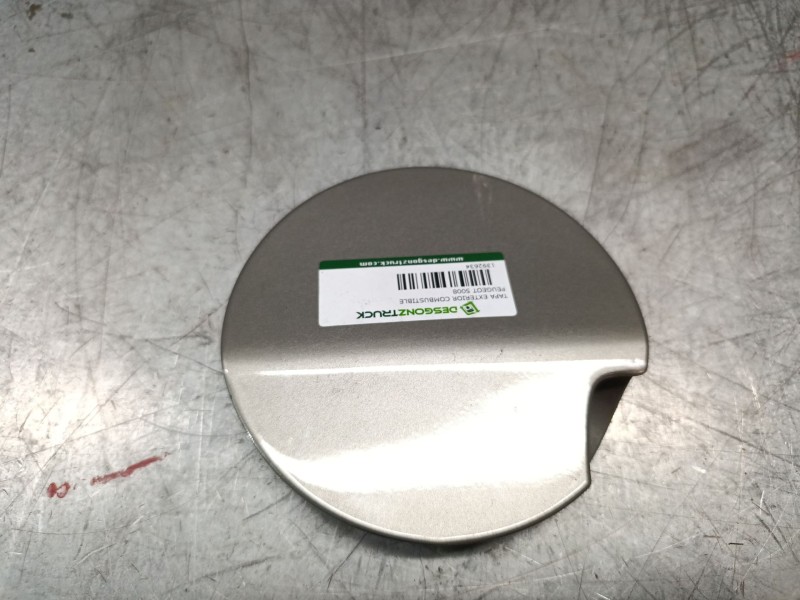 Recambio de tapa exterior combustible para peugeot 5008 referencia OEM IAM   