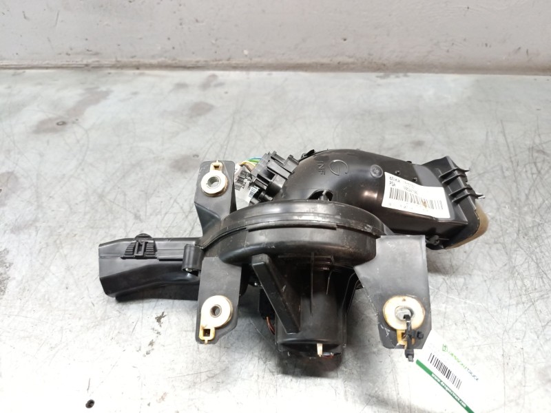 Recambio de ventilador calefaccion para peugeot 5008 referencia OEM IAM 9683441680  