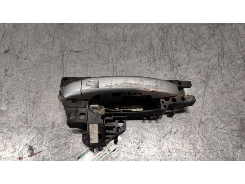 Recambio de maneta exterior trasera derecha para audi a4 ber. (b8) básico referencia OEM IAM 242538  