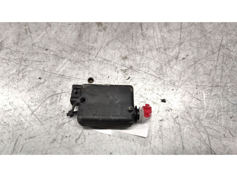 Recambio de motor cierre centralizado porton para dacia sandero ii 1.2 referencia OEM IAM   