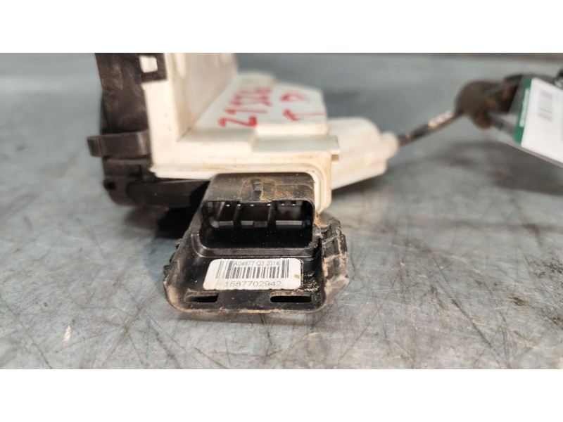 Recambio de cerradura puerta trasera derecha para citroën c3 attraction referencia OEM IAM   