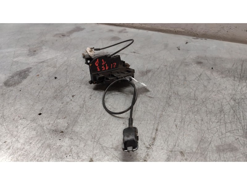 Recambio de cerradura puerta trasera derecha para renault clio iii dynamique referencia OEM IAM   