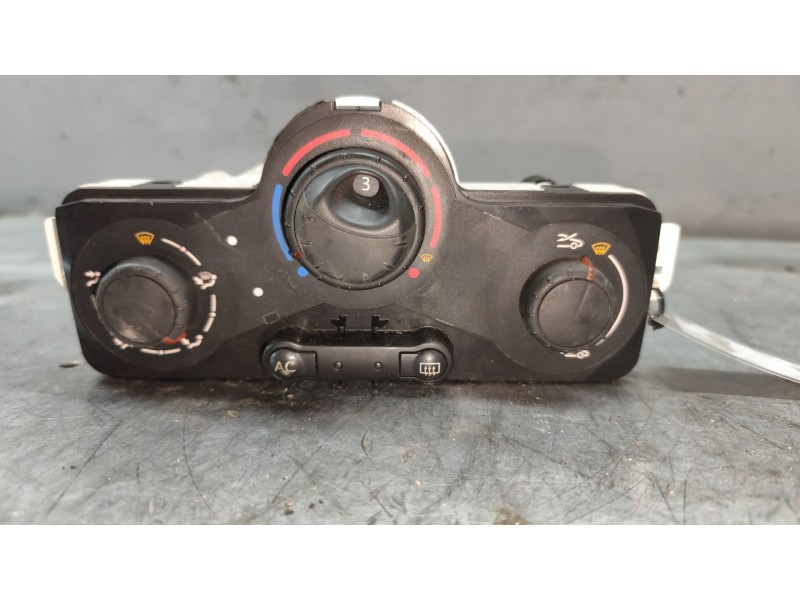 Recambio de mando calefaccion / aire acondicionado para renault clio iii dynamique referencia OEM IAM 030967W  