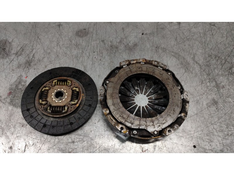 Recambio de kit embrague para toyota auris active referencia OEM IAM   