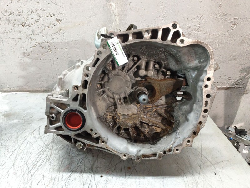 Recambio de caja cambios para toyota avensis (_t25_) 2.0 d-4d (adt250_) referencia OEM IAM 3030020A90  
