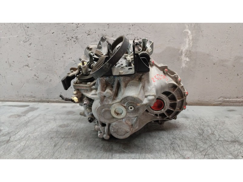 Recambio de caja cambios para toyota avensis (_t25_) 2.0 d-4d (adt250_) referencia OEM IAM 3030020A90  