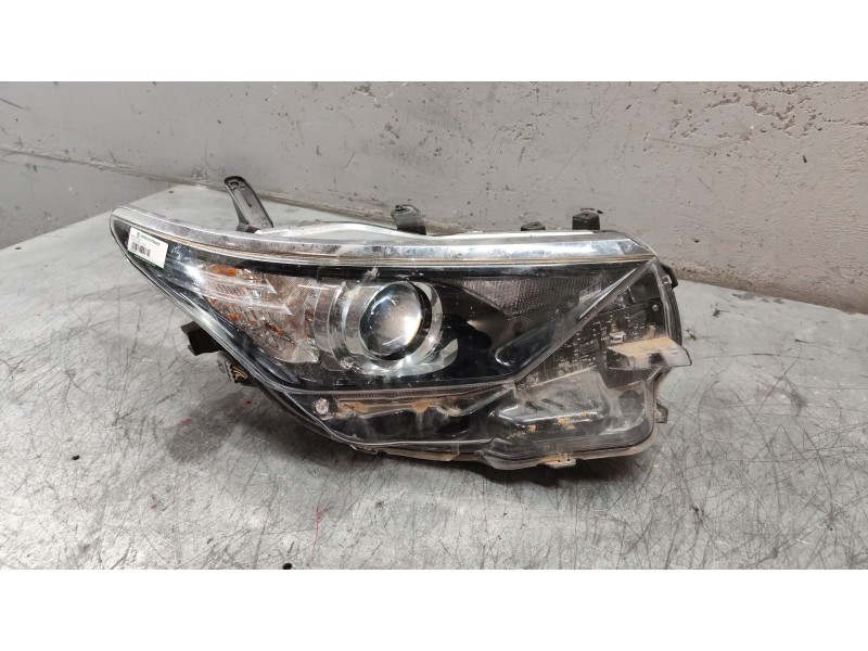 Recambio de faro derecho para toyota auris (_e15_) 1.8 (zre152_) referencia OEM IAM   