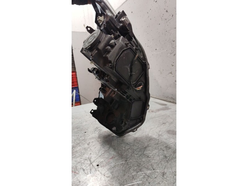 Recambio de faro derecho para toyota auris (_e15_) 1.8 (zre152_) referencia OEM IAM   