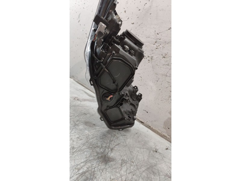 Recambio de faro izquierdo para toyota auris (_e15_) 1.8 (zre152_) referencia OEM IAM   