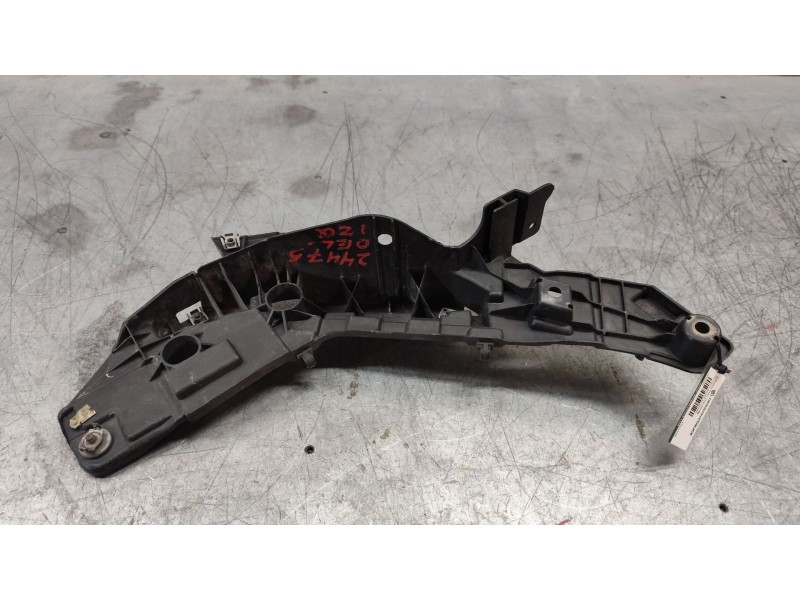 Recambio de soporte faro izquierdo para peugeot boxer furgoneta 2.0 bluehdi 130 referencia OEM IAM 1375163080  