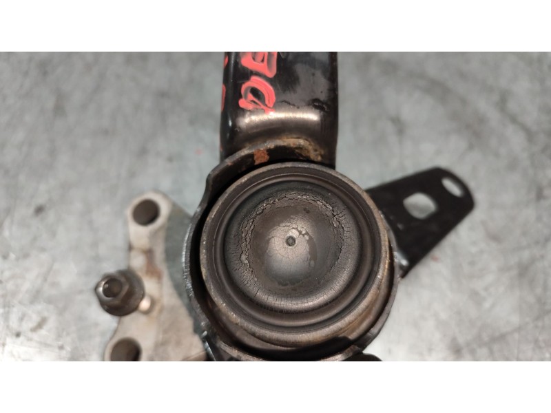 Recambio de soporte motor derecho para toyota auris active referencia OEM IAM   