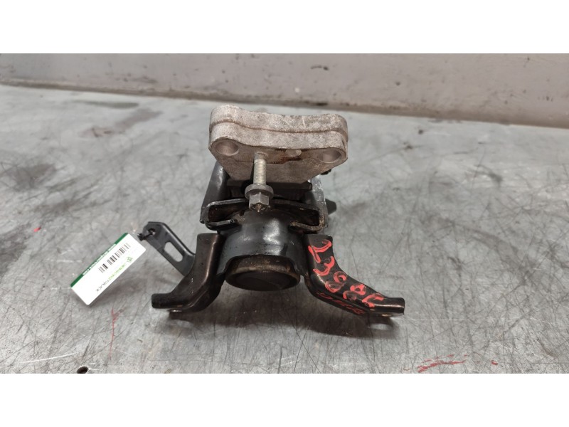 Recambio de soporte motor derecho para toyota auris active referencia OEM IAM   