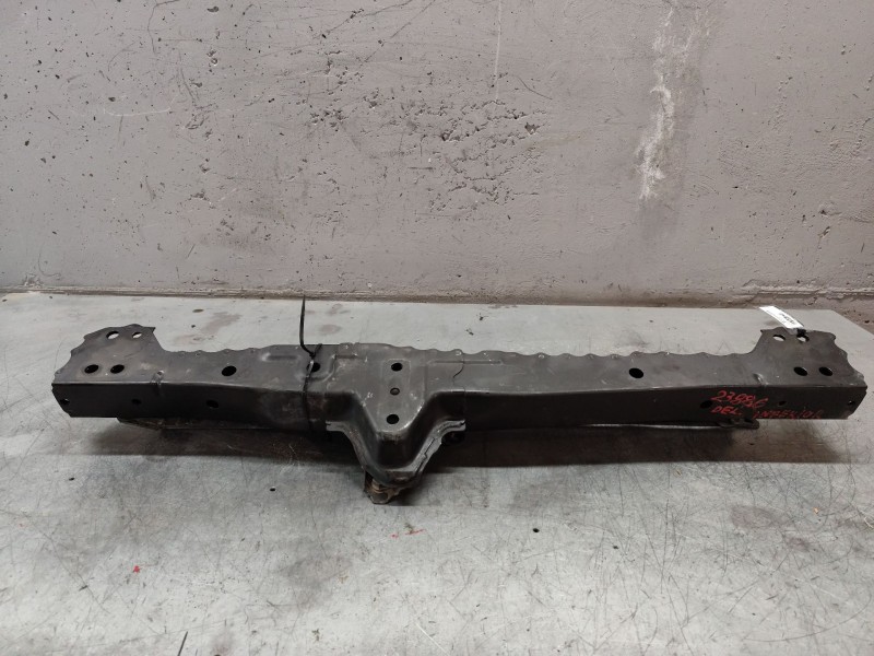 Recambio de travesaño inferior para toyota auris active referencia OEM IAM   