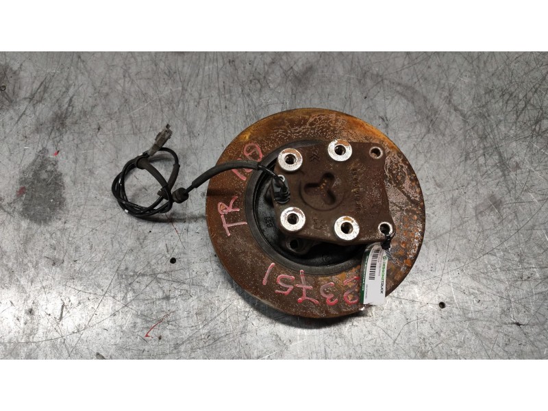 Recambio de buje trasero izquierdo para peugeot 5008 referencia OEM IAM 9803594080  