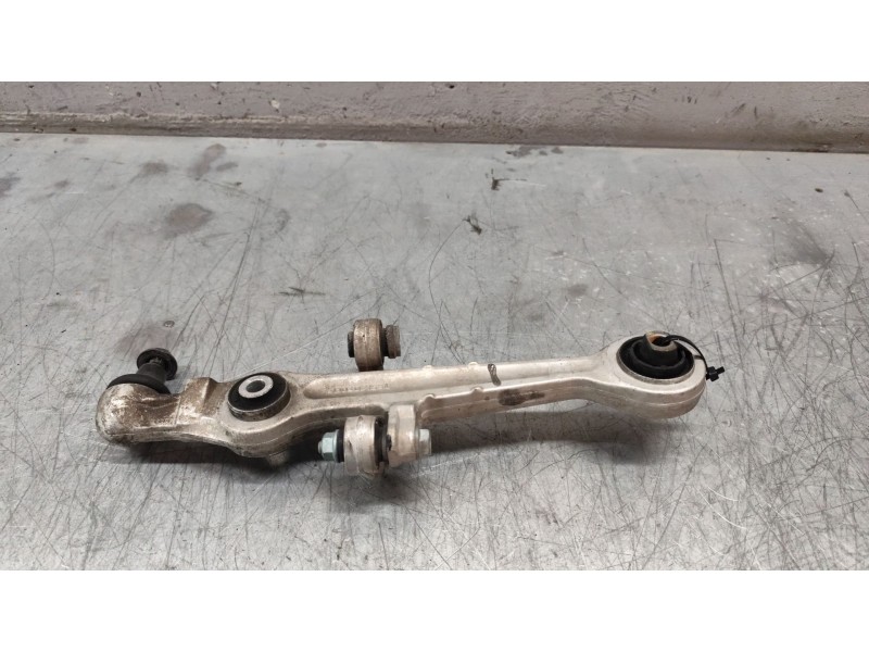 Recambio de brazo suspension inferior delantero izquierdo para volkswagen passat berlina (3b2) básico referencia OEM IAM 4D04071