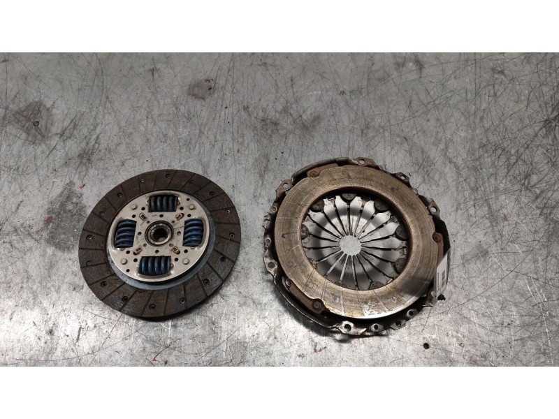 Recambio de kit embrague para peugeot 307 (s1) xt referencia OEM IAM   