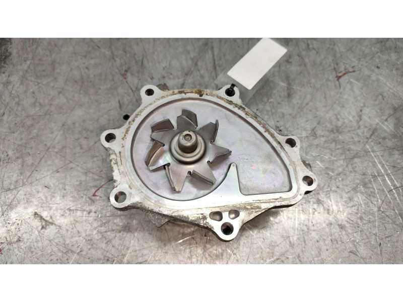 Recambio de bomba agua para toyota avensis (_t25_) 2.0 d-4d (adt250_) referencia OEM IAM   