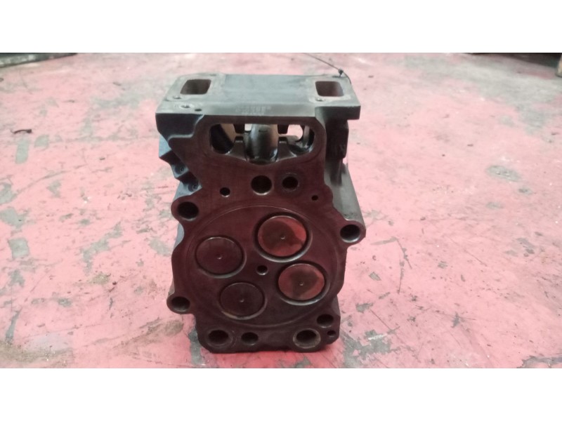 Recambio de culata para scania serie 4 (p/r 114 l) 10.6 diesel referencia OEM IAM 1448282  