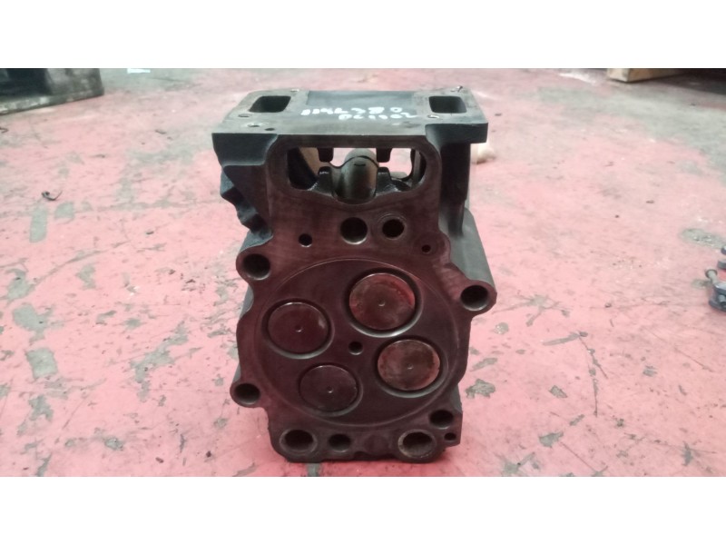 Recambio de culata para scania serie 4 (p/r 114 l) 10.6 diesel referencia OEM IAM 1448282  