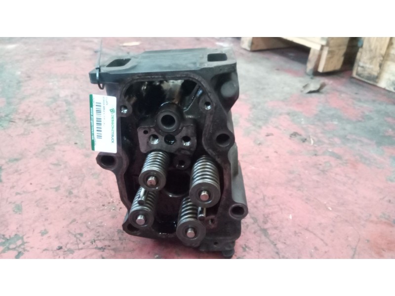 Recambio de culata para scania serie 4 (p/r 114 l) 10.6 diesel referencia OEM IAM 1448282  