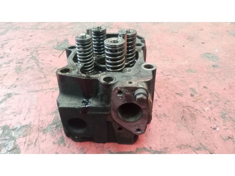 Recambio de culata para scania serie 4 (p/r 114 l) 10.6 diesel referencia OEM IAM 1448282  