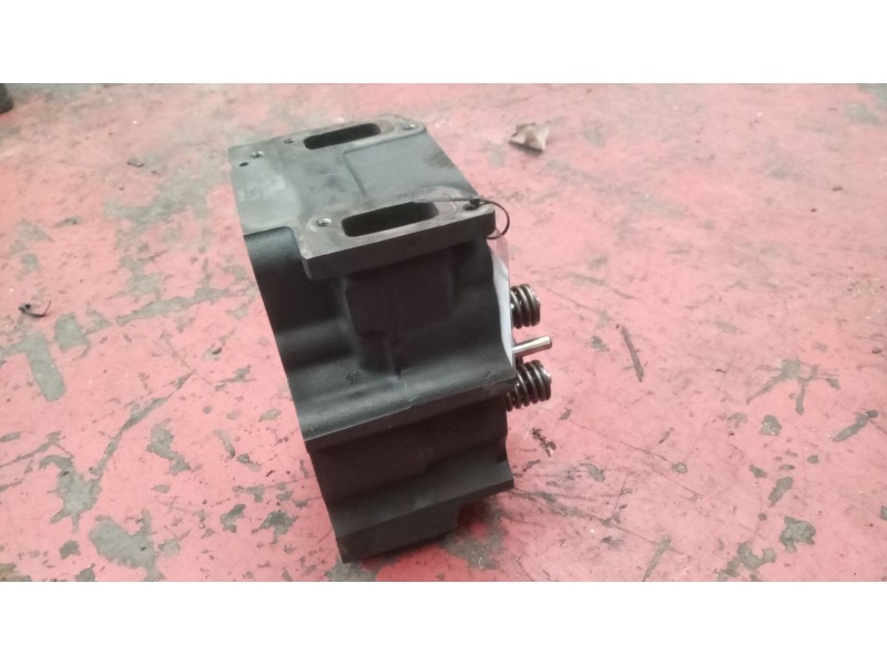 Recambio de culata para scania serie 4 (p/r 114 l) 10.6 diesel referencia OEM IAM 1448282  