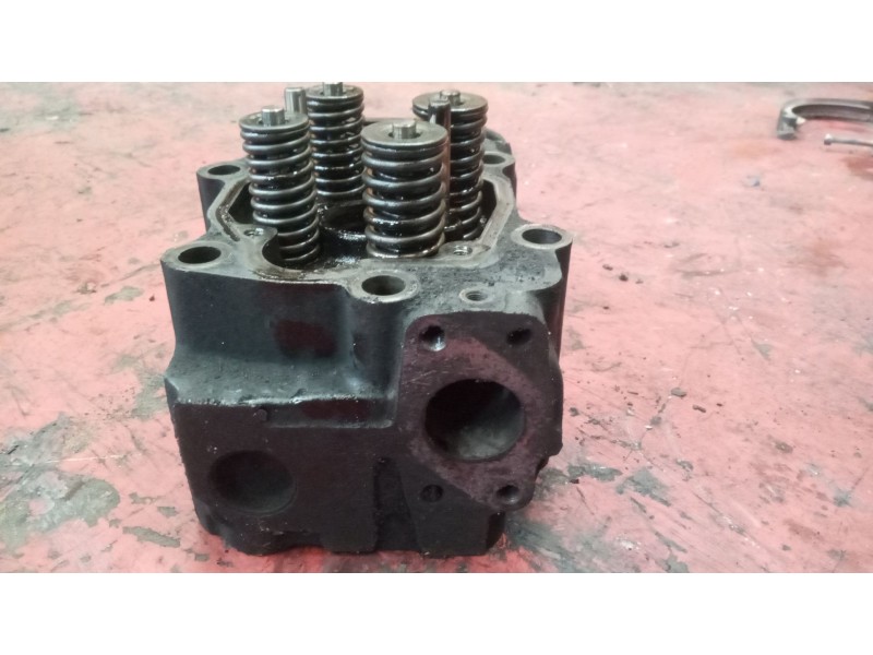Recambio de culata para scania serie 4 (p/r 114 l) 10.6 diesel referencia OEM IAM 1448282  
