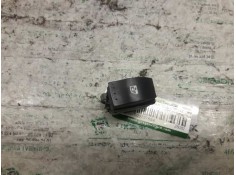 Recambio de mando elevalunas trasero derecho para renault megane ii classic berlina 1.5 dci diesel referencia OEM IAM 28082 6 PI