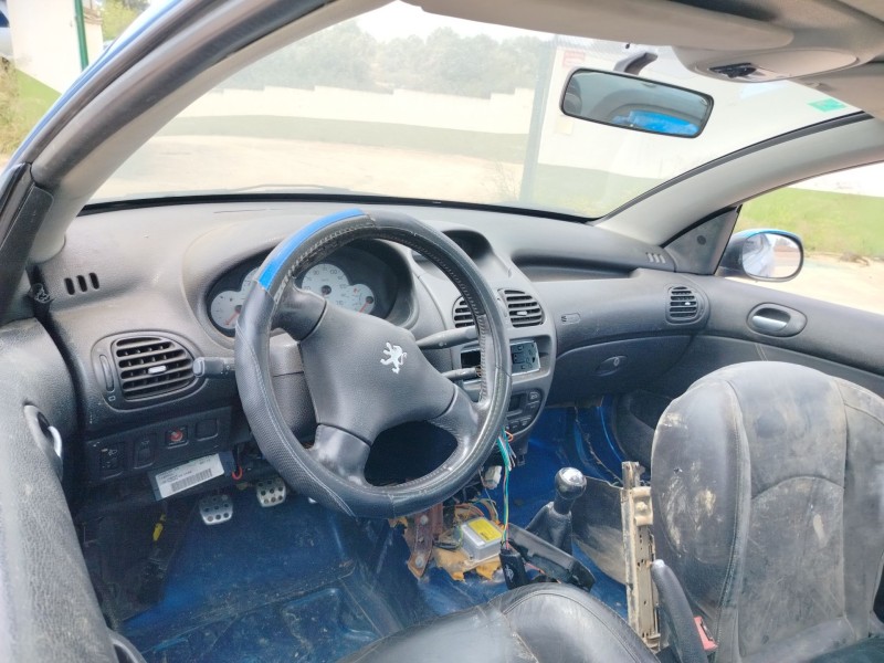 peugeot 206 cc (2d) del año 2001