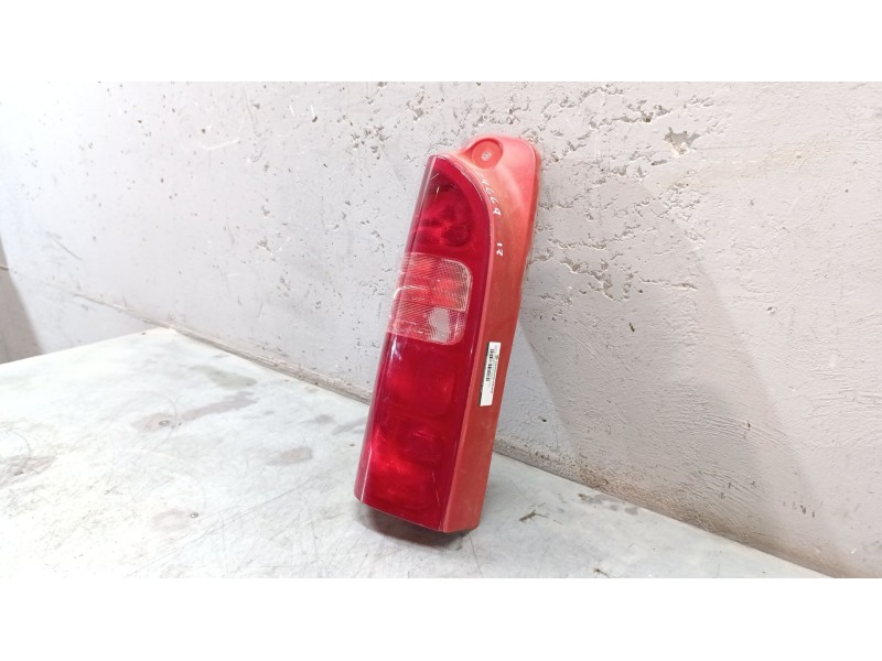 Recambio de piloto trasero izquierdo para renault master ii furgoneta (fd) 2.5 d referencia OEM IAM   