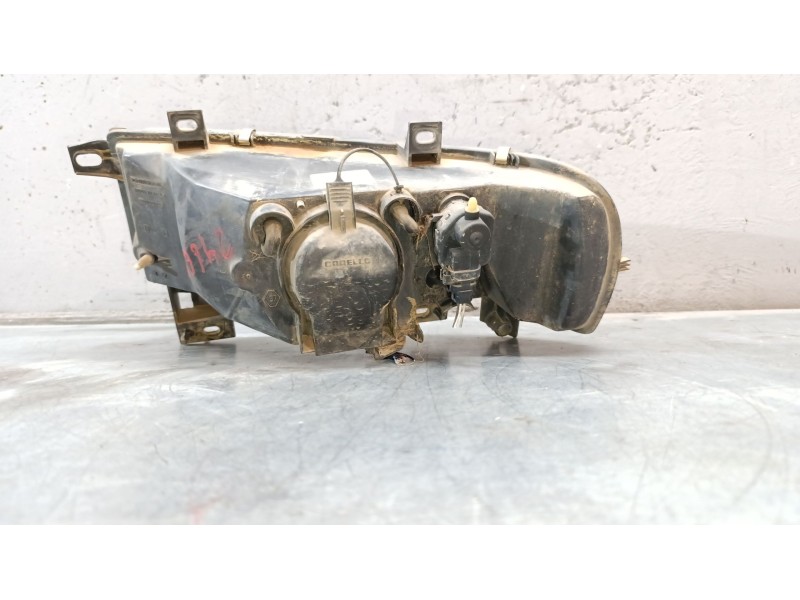 Recambio de faro derecho para renault master ii furgoneta (fd) 2.5 d referencia OEM IAM   