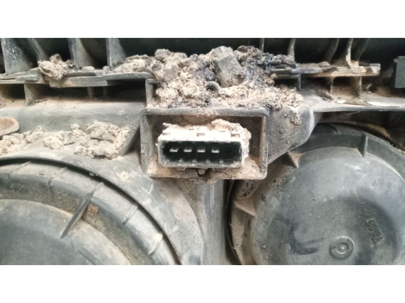 Recambio de faro izquierdo para renault hd 340.18 / 26 premium e2 9.8 diesel referencia OEM IAM   