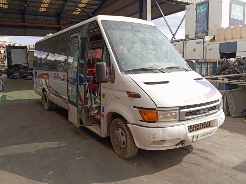iveco daily v autobús del año 2005