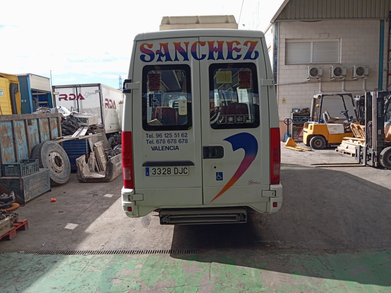 iveco daily v autobús del año 2005