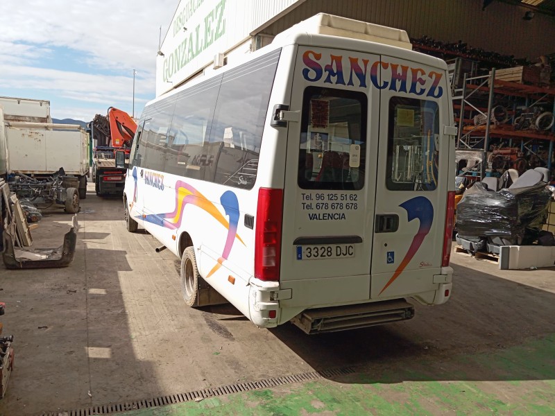 iveco daily v autobús del año 2005