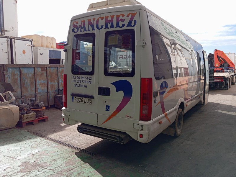 iveco daily v autobús del año 2005