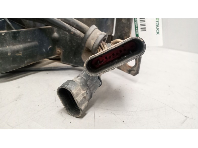 Recambio de faro izquierdo para iveco eurocargo referencia OEM IAM   