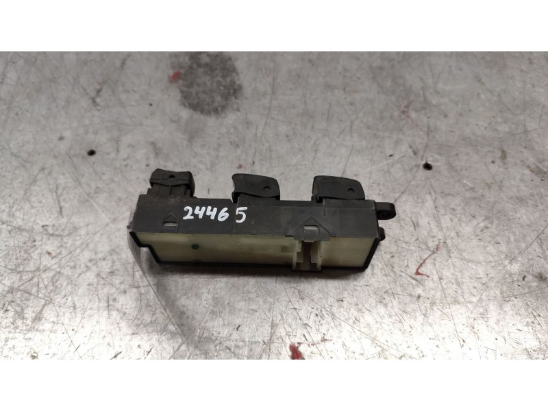 Recambio de mando elevalunas delantero izquierdo para nissan almera ii (n16) 1.5 referencia OEM IAM   