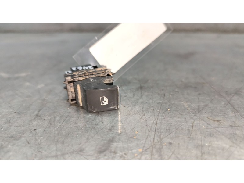 Recambio de mando elevalunas trasero derecho para seat leon (5f1) 1.4 tsi referencia OEM IAM 5Q0959855S  