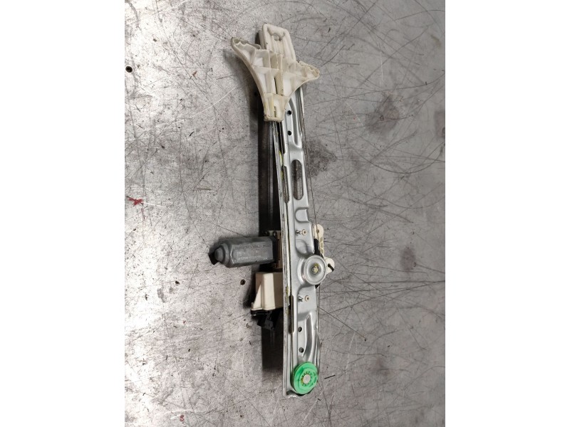 Recambio de elevalunas trasero derecho para opel vectra c berlina club referencia OEM IAM 24414777  