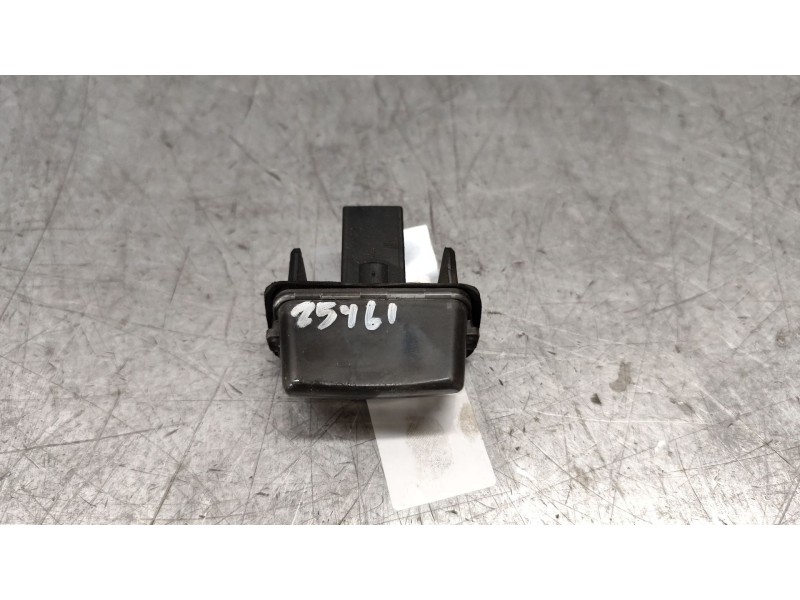 Recambio de piloto matricula para citroën xsara berlina 1.9 td sx referencia OEM IAM   