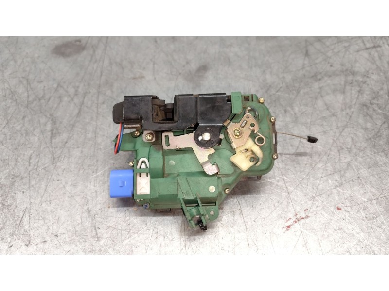 Recambio de cerradura puerta delantera izquierda para seat ibiza iii (6l1) 1.2 referencia OEM IAM  8 PINS 