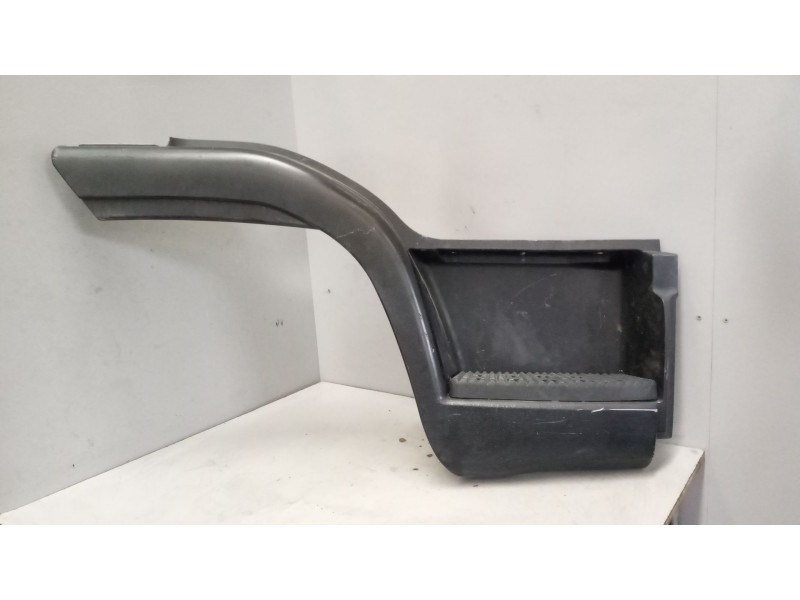 Recambio de paso rueda derecho para iveco eurocargo 05.03  5.9 diesel referencia OEM IAM 504163136  