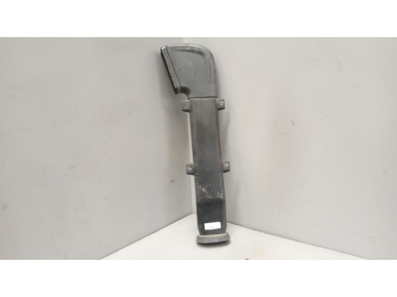 Recambio de chimenea caja filtro para nissan atleon 110 referencia OEM IAM 165679x101  165559x100