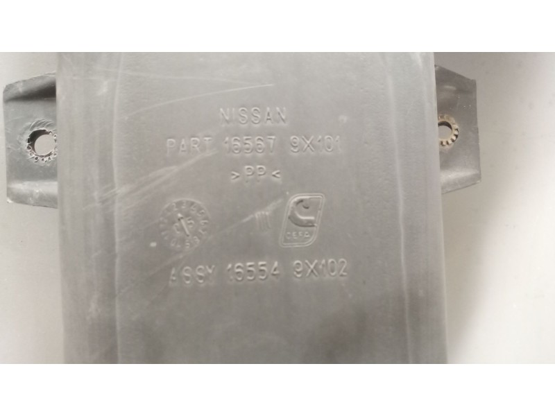 Recambio de chimenea caja filtro para nissan atleon 110 referencia OEM IAM 165679x101  165559x100